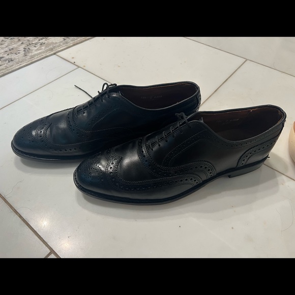 allen edmonds black dress shoes Men's Winston Oxford Leather 5 D With more than two million pairs sold since it was introduced in 1982 Allen Edmonds Men's Park Avenue